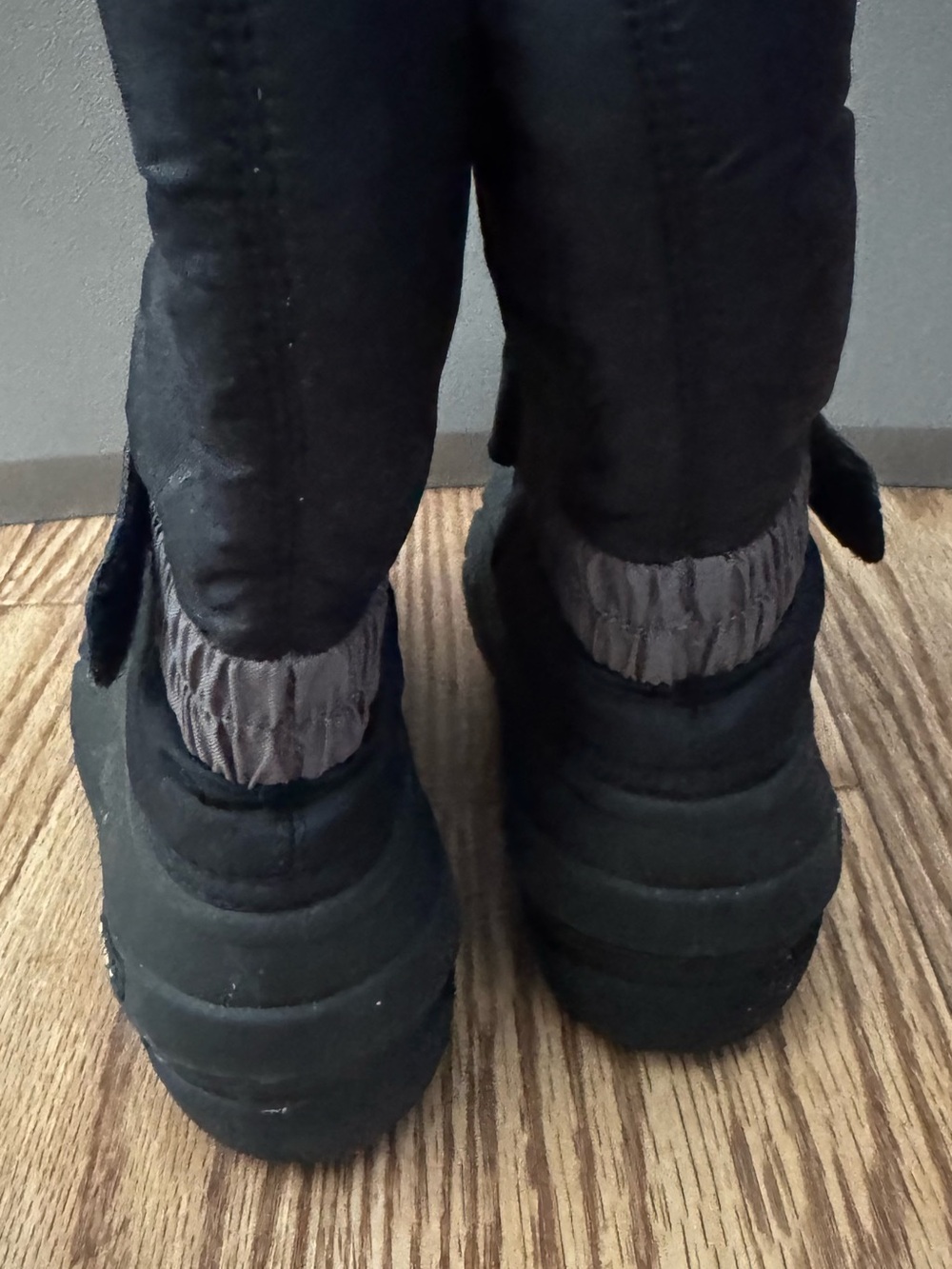 SOREL Kids Winter Snow Boots Size 2 - Picture 4 of 6